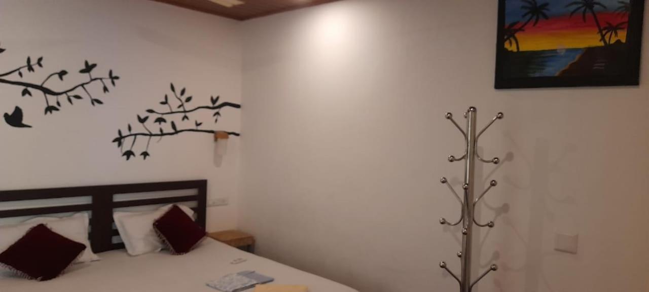 Marari Adonis Beach Villa マラリクラム エクステリア 写真